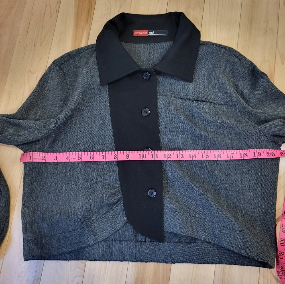 EUC Camela Mè Gray and Black Jacket - Picture 9 of 16